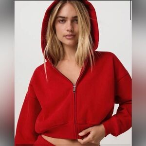 Vuori Women's Cherry Red Set Hoodie and Sweatpants
